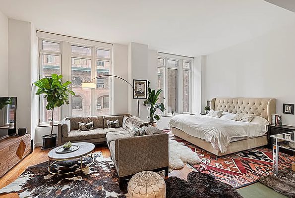 1st image of 15 William St #13D