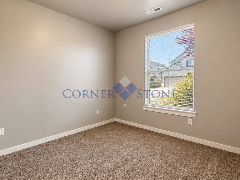 4676 W Silver Riv — Photo 4