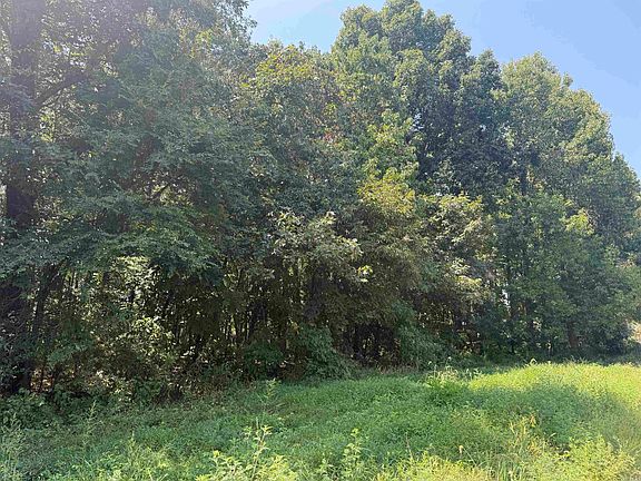 4th image of 2 Ac Green Rd #906
