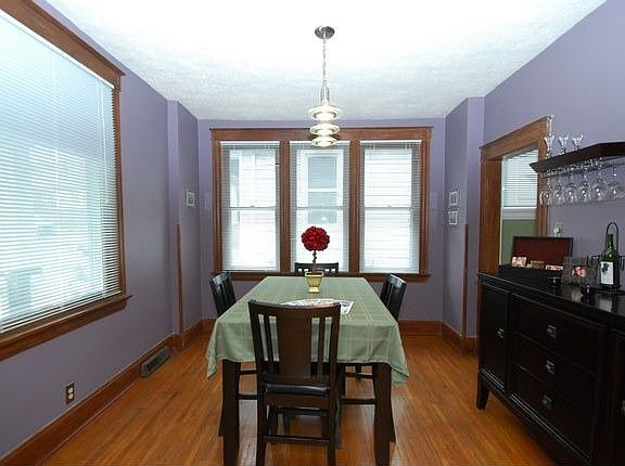3rd image of 5621 Pemberton Ave