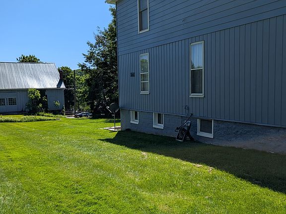 2nd image of 207 E Church St #1B