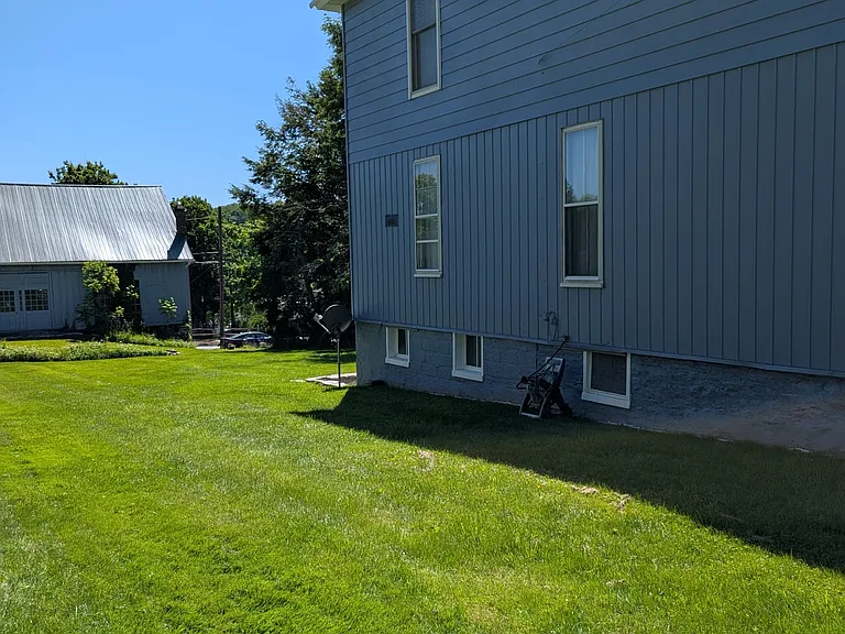 207 E Church St #1B — Photo 2
