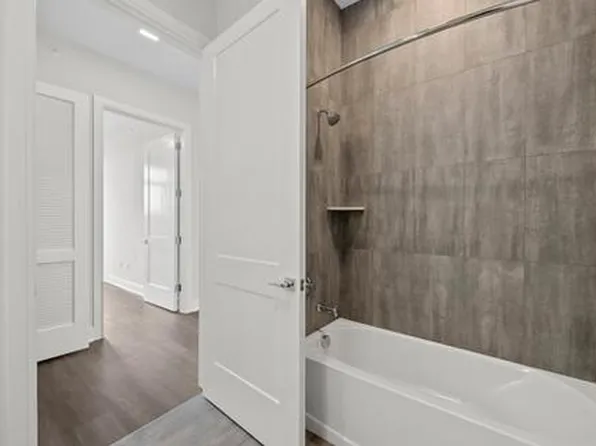 121 34th Street image 122 of 213