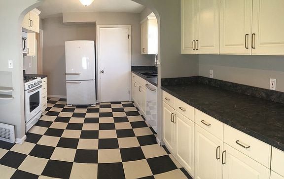 2nd image of 5237 E 113th St