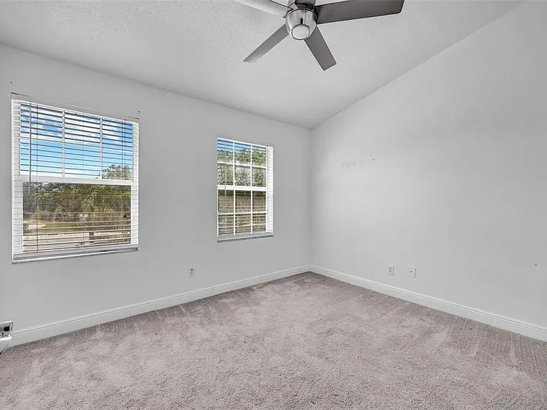 6127 Bayside Key Dr — Photo 36