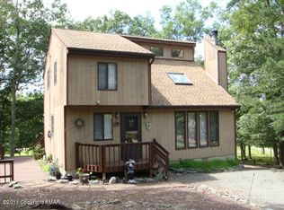 1167 Salisbury Rd, Bushkill, PA 18324