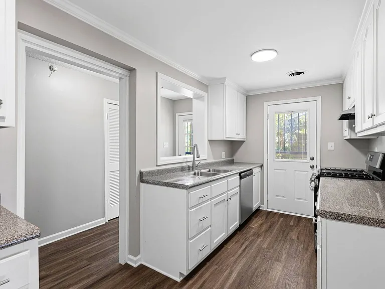 1262 S White Station Rd — Photo 10