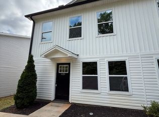 628 Tanner Rd, Taylors, SC 29687