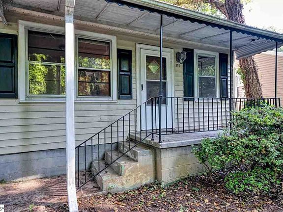 3rd image of 302 Dukeland Dr