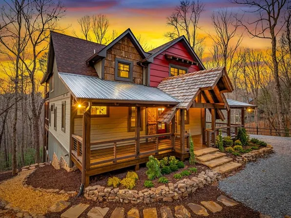 895 Price Rd, Blue Ridge, GA 30513