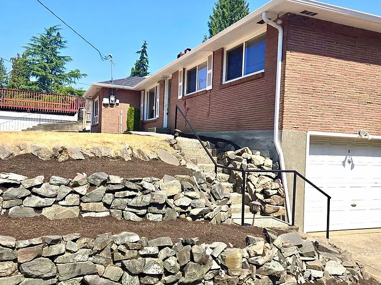 3613 Grandview Dr W — Photo 6