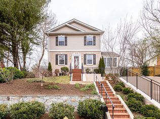 2555 23rd Rd N, Arlington, VA 22207