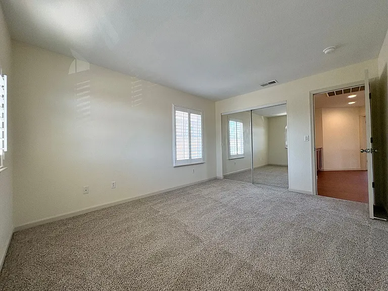 5454 Gold Creek Cir — Photo 28