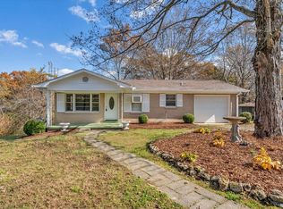 390 Junus Jackson Rd, Minor Hill, TN 38473