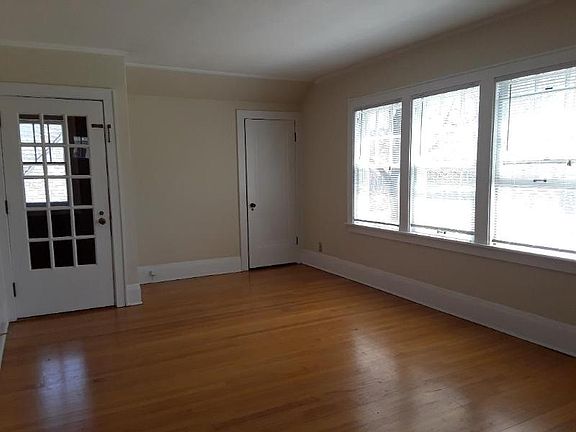 4th image of 850 E Glen Ave