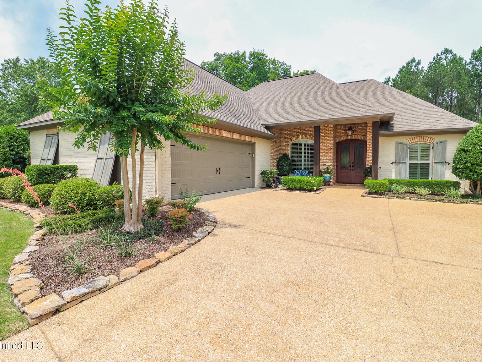 269 E Pinebrook Dr, Brandon, MS 39047 Zillow