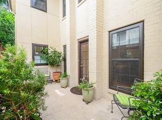 919 Teetshorn St, Houston, TX 77009