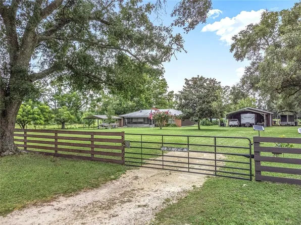 251 NW 130th St, Trenton, FL 32693