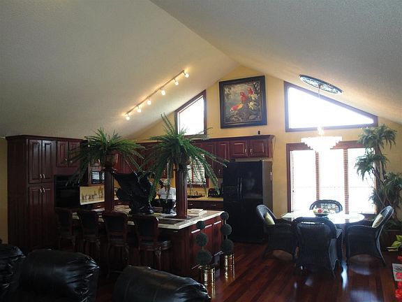 3rd image of 4691 Harbor Dr