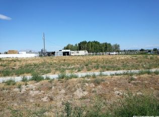 393 E Hollywood Ct, Grantsville, UT 84029