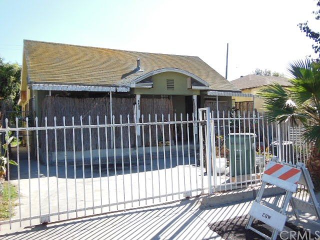 1st image of 1226 E 99th St