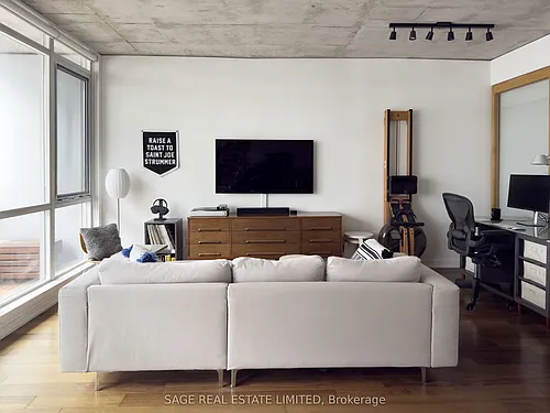 38 Niagara St #605 Photo 1