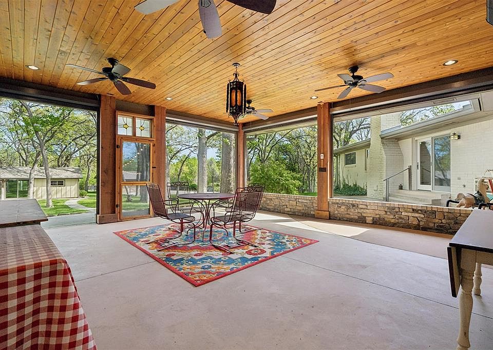 1st image of 2661 Cedar Oak Dr