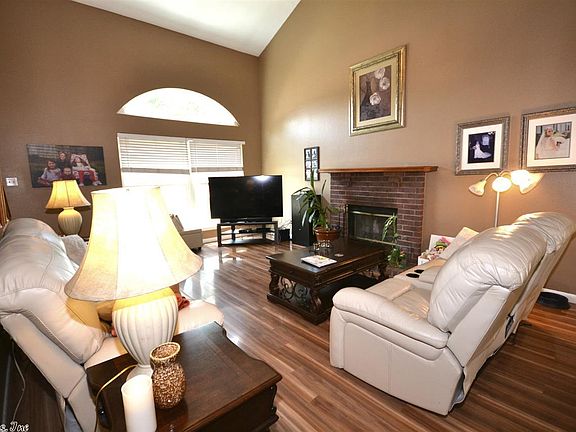 4th image of 402 Bryant Meadows Dr