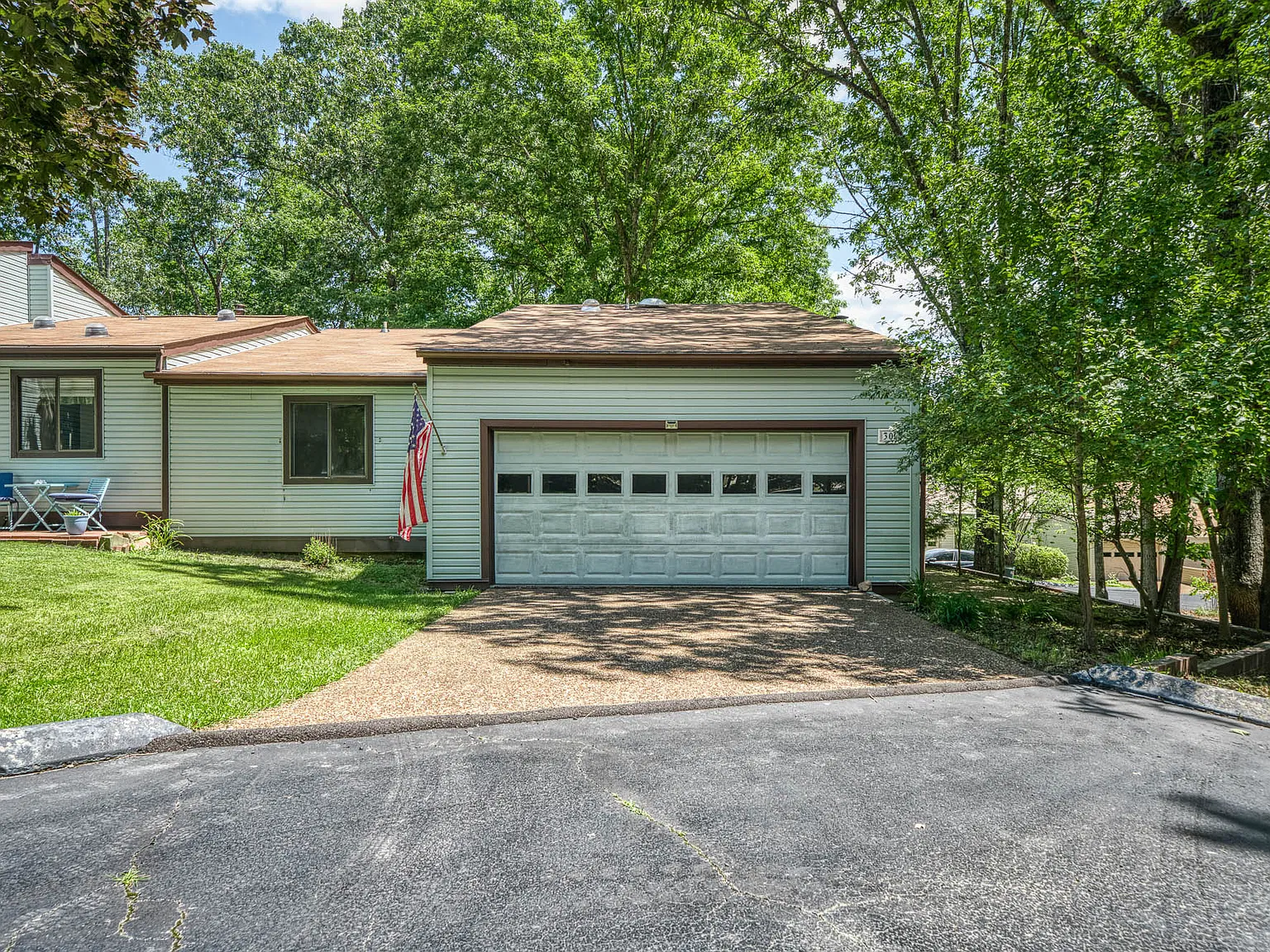 30 Woodland Terrace - . — Photo 1