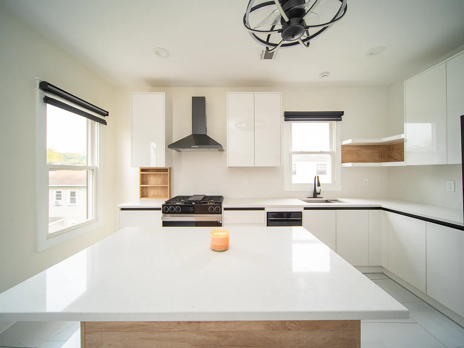 2 bed, 1100 sqft, $2,800 — Photo 3