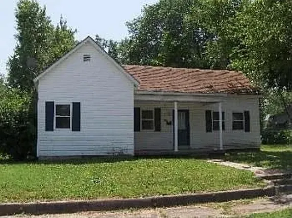 903 W Cherry St, Nevada, MO 64772