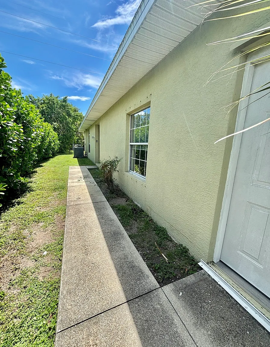 3 bed, 2.0 bath, 1527 sqft, $1,650 — Photo 2