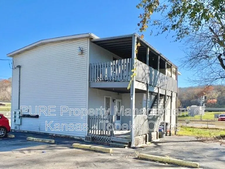 2440 S Mill St #3 — Photo 1