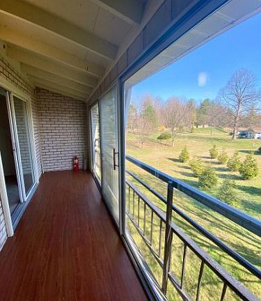 5th image of 15401 Bassett Ln Unit 45-3F