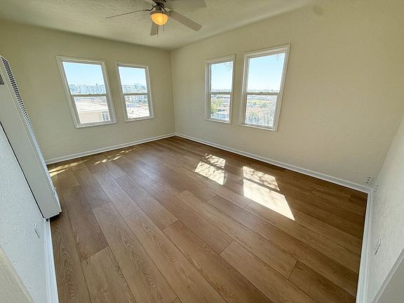 4th image of 4290A 50th St