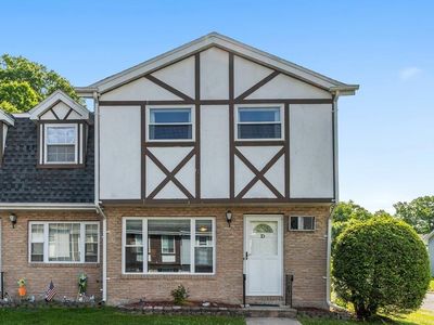 945 Riverside Dr APT 10D, Methuen, MA, 01844