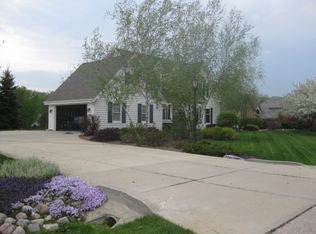 331 W Trillium Ter, Oak Creek, WI 53154