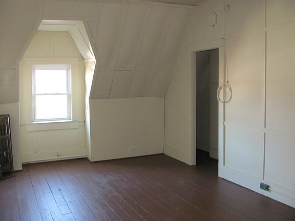 3rd image of 75 Main St #3
