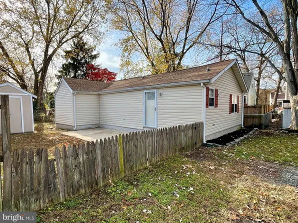 675 204th St, Pasadena, MD 21122