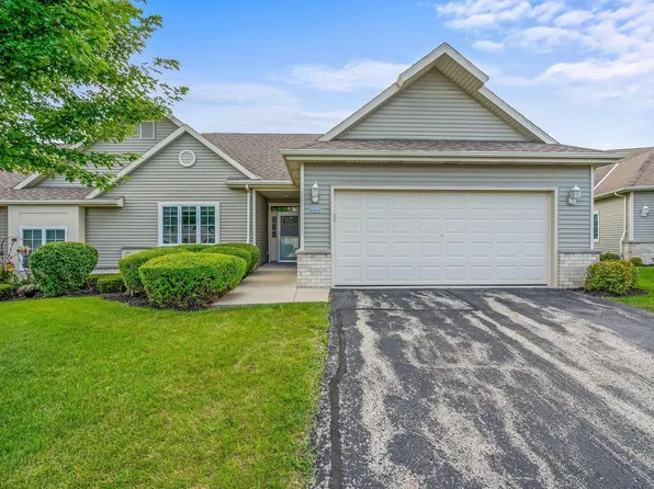 5375 South Butterfield WAY, Greenfield, WI 53221