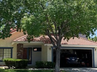 227 Yellowstone Pl, Ridgecrest, CA 93555