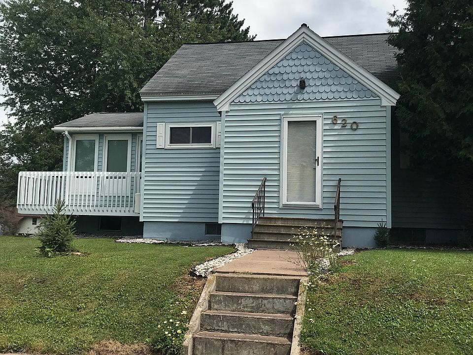Front of house on Ahola Ave