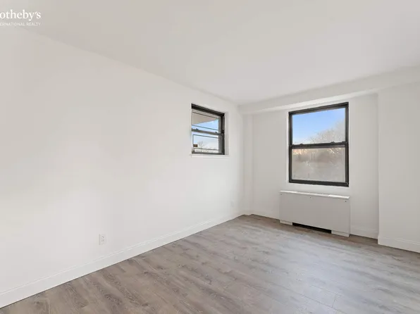 4901 Henry Hudson Parkway West 6D image 13 of 14