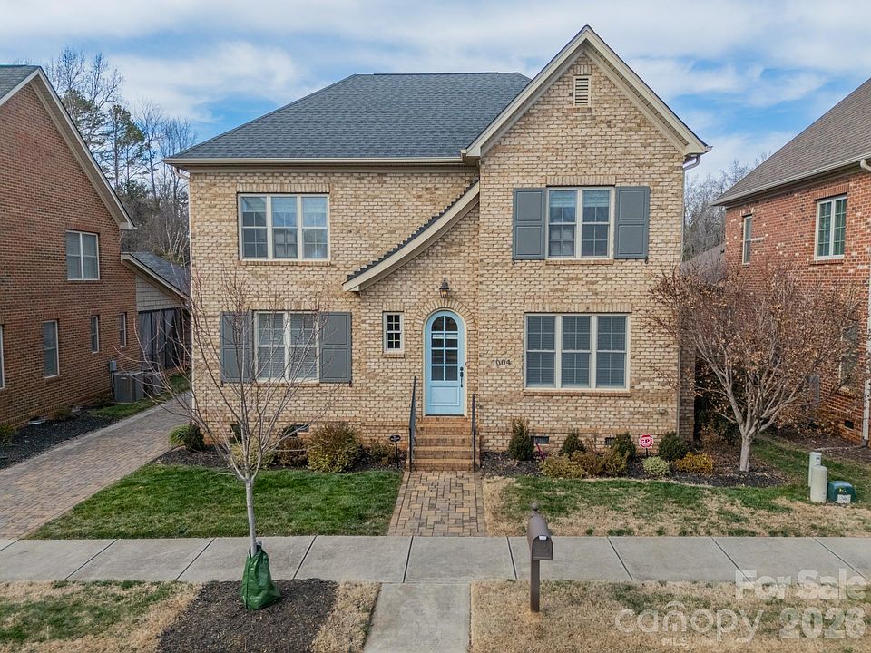 1st image of 1004 Belmont Village Dr