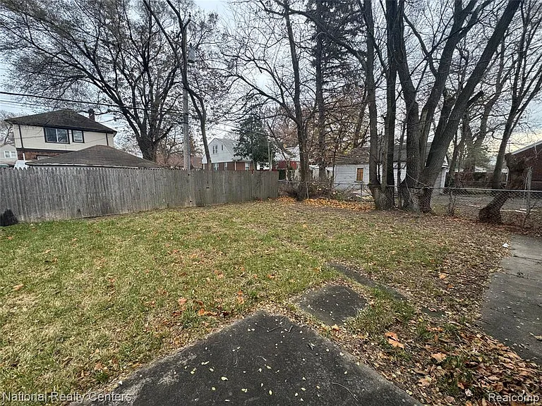 20134 Hanna St — Photo 14