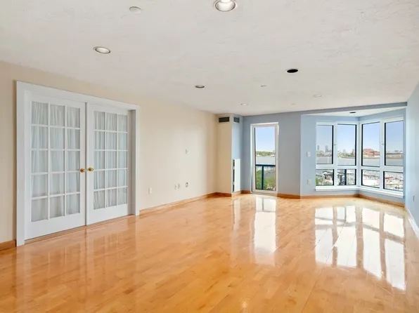 1001 Marina Dr APT 606, Quincy, MA 02171