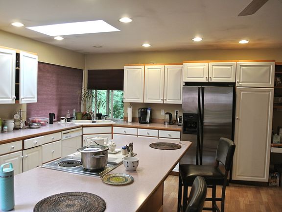 5th image of 16900 SE 39th St