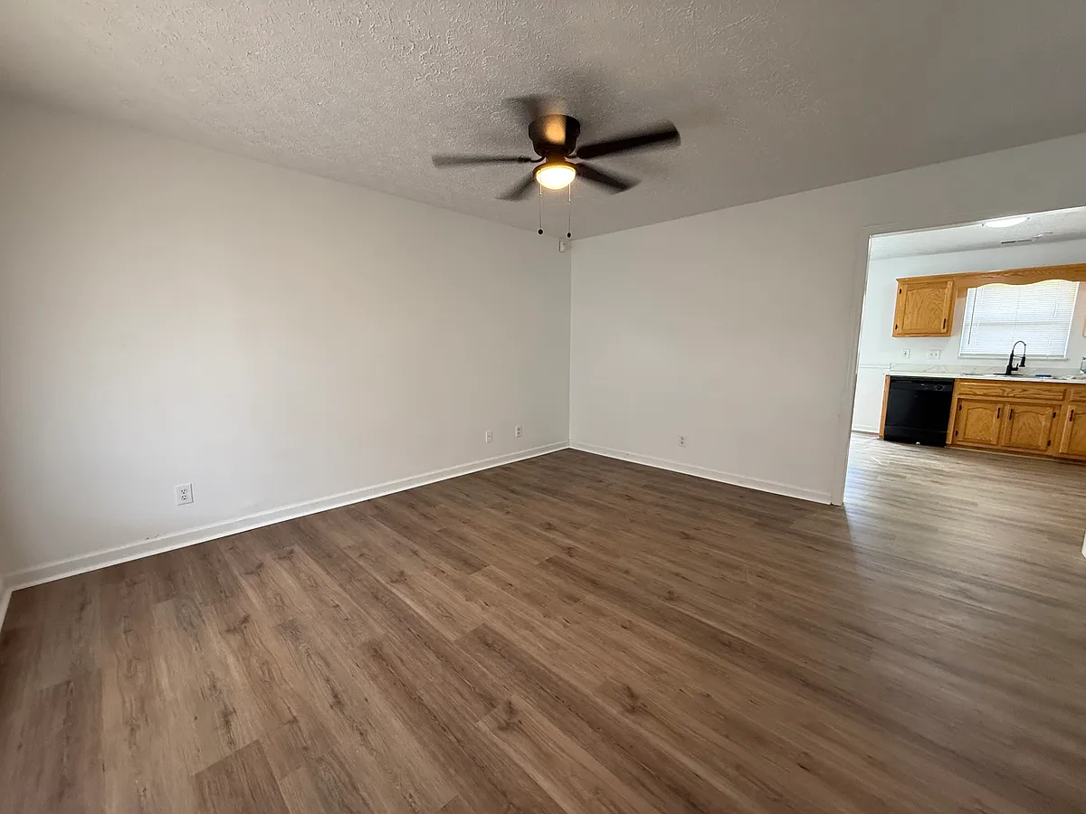 Building Photo - 320 Teal Dr