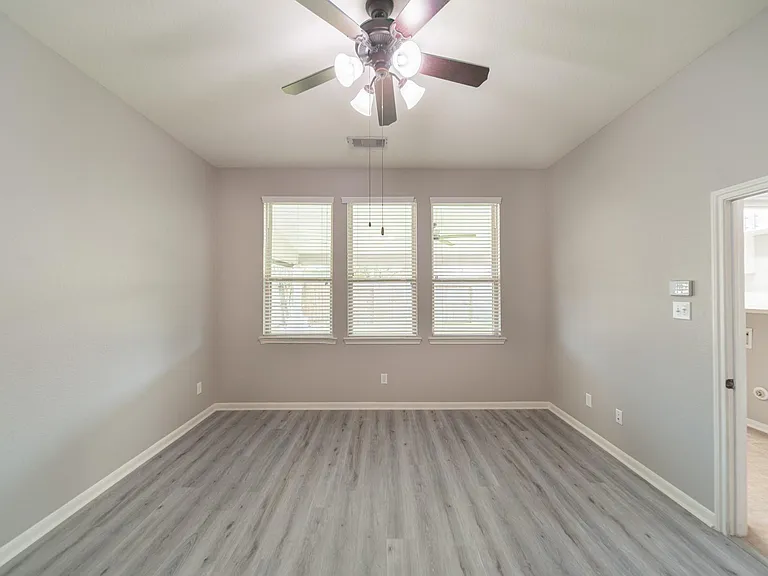 13303 Davenport Hills Ln — Photo 14