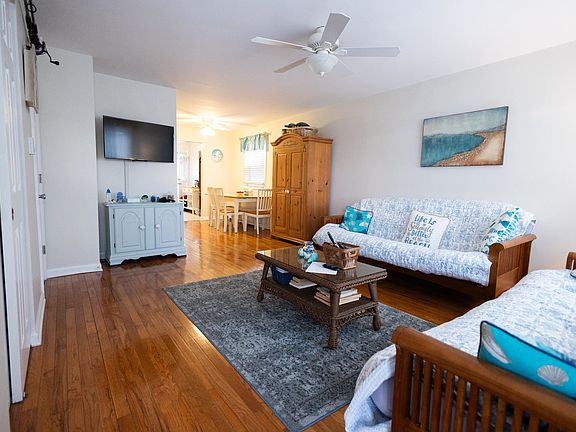 2nd image of 3558 Simpson Ave #93